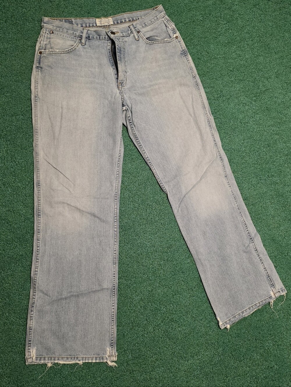 American eagle Loose Fit Light Wash Jeans 32x32